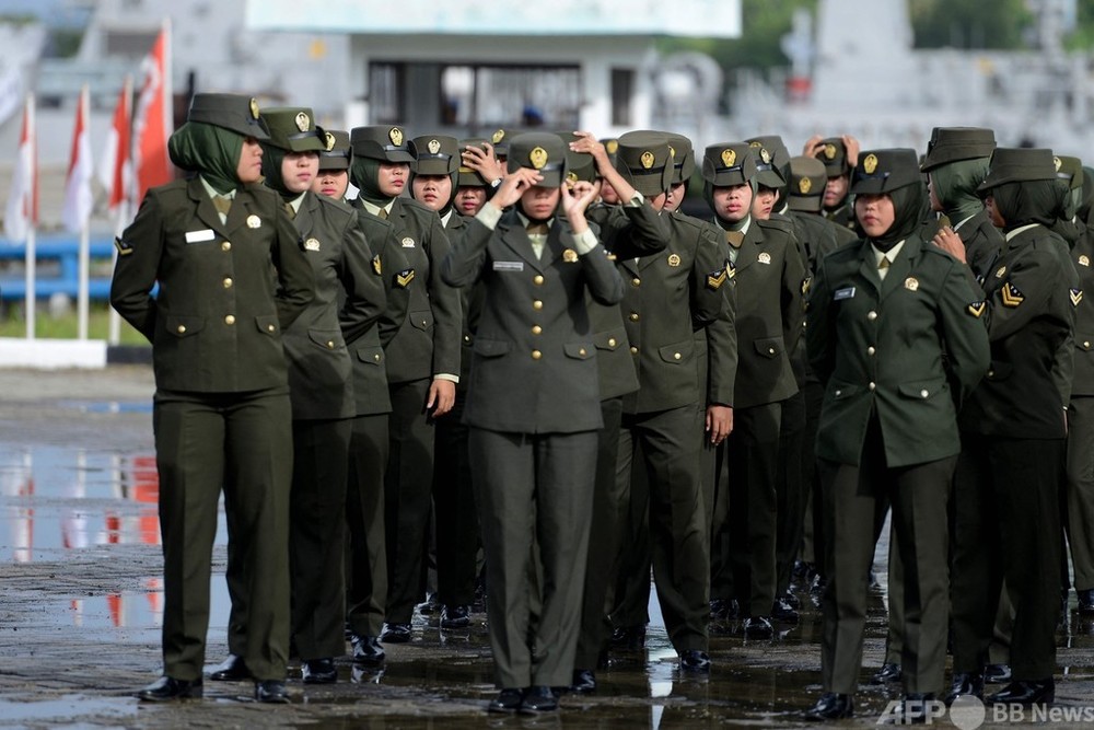 インドネシア陸軍、「処女検査」を廃止 写真1枚 国際ニュース:AFPBB News