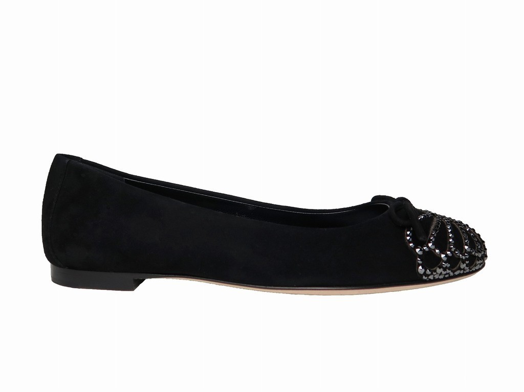 「セルジオ ロッシ」、ホリデー新作コレクション「CNY」登場