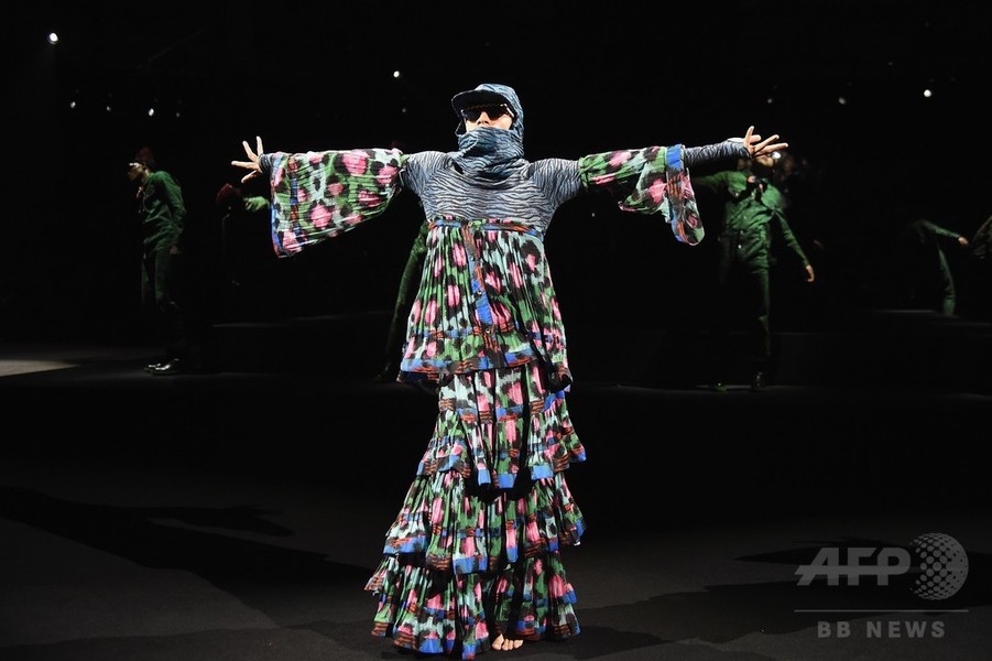 NYで「ケンゾー×H&M」ローンチパーティー、クロエ・セヴィニーら登場