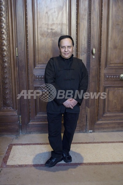 「アライア」展パリで開催、オープニングにユベール・ド・ジバンシィら豪華な顔ぶれ