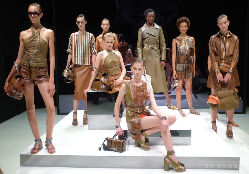 「トッズ」17年春夏