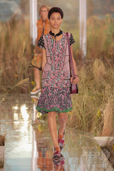 「コーチ」16年春夏コレクション