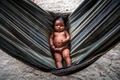 ブラジル・アマパ州にある先住民ワイアピの集落マニーリャで暮らす子ども（2017年10月14日撮影）。(c)AFP/Apu Gomes 