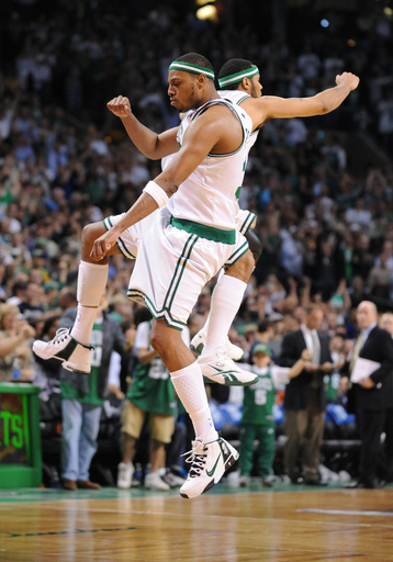 セルティックス カンファレンス決勝進出に王手、NBAプレーオフ