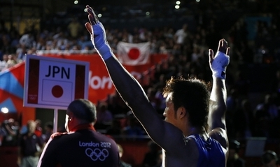 村田が判定勝ちでミドル級準決勝に進出