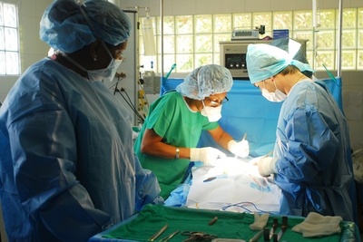 心臓手術は午後の方が望ましい、術後リスクに差　仏研究