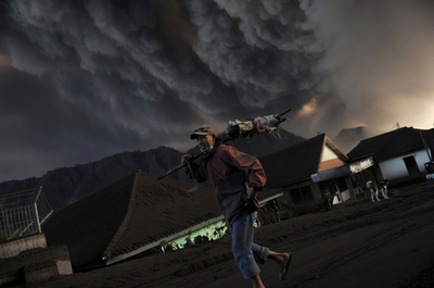 活発な火山活動衰えず、インドネシア・ブロモ山