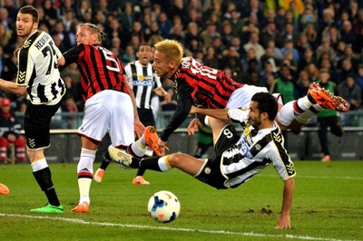 ミランがウディネーゼに敗れる、ディ・ナターレが決勝弾