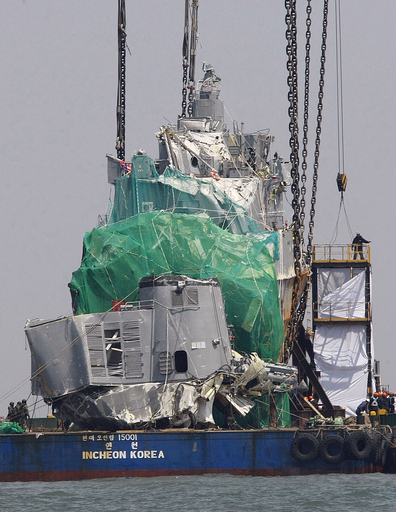 「魚雷が原因だった可能性が高い」、哨戒艦沈没で韓国国防相