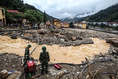 ベトナム北部、洪水や土砂崩れで26人死亡 15人行方不明