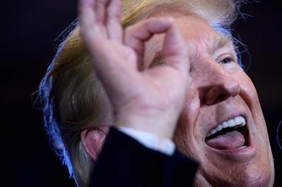 トランプ氏の不支持率60％に、半数近くが弾劾支持 米世論調査