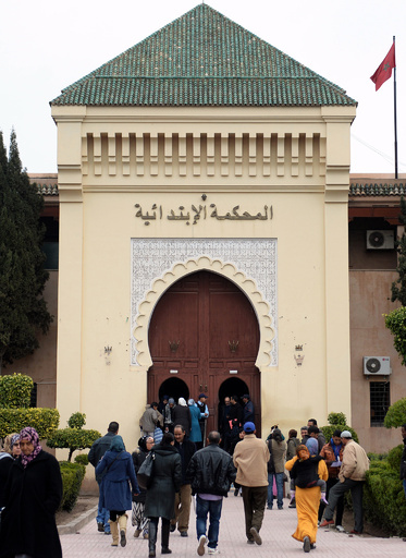 キスした疑いの少女2人を同性愛で告発、今週裁判 モロッコ