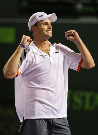 ロディック フェデラー破り準決勝進出