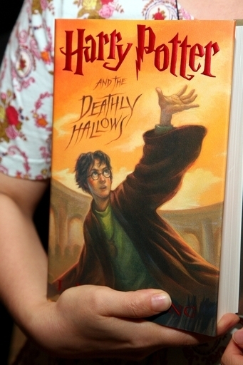 ハリポタの最終巻印刷は「環境に優しい紙」で、著者が要求