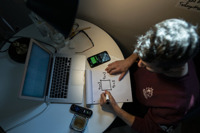 子どもの在宅授業で親は借金、学用品や食料品など 米調査