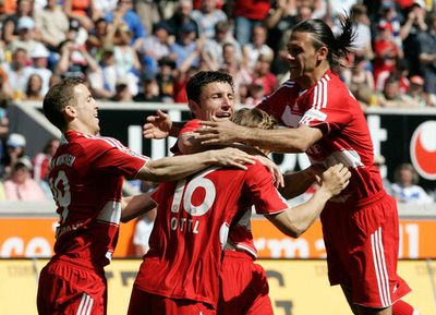 バイエルン アウェーでデュイスブルクに勝利