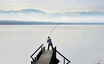 駐ドイツ北朝鮮大使、無許可で釣り 警察が警告