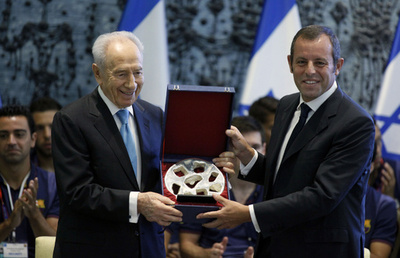 バルサの選手は「平和の使者」、イスラエル大統領