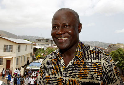 シエラレオネ大統領選の決選投票、野党党首が当選