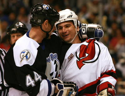 ＜06-07NHL プレーオフ＞デビルズ ライトニングを降しカンファレンス準決勝進出を決める - 米国