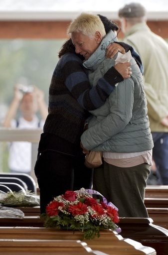 イタリア中部地震、最大被災地で国葬 政府首脳らが参列