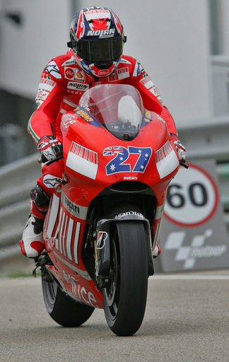 ストーナー フリー走行1回目でトップタイムを記録