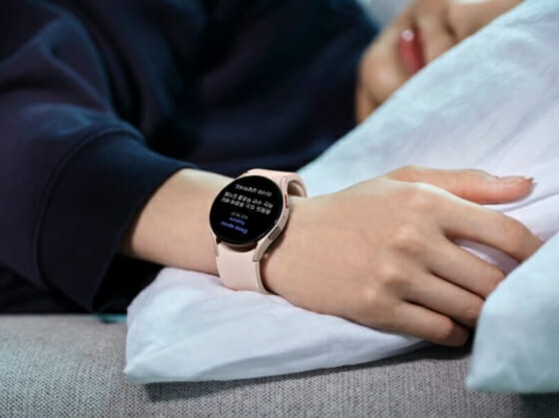 ユーザーに睡眠時無呼吸の症状があるかどうかを知らせるギャラクシーウォッチ（写真=サムスン電子）(c)KOREA WAVE