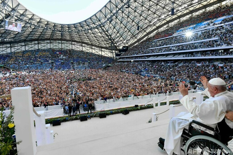 ローマ教皇、マルセイユ訪問 移民受け入れを訴え