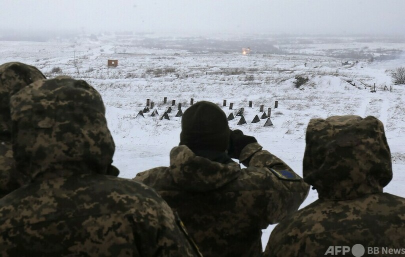 ウクライナ軍演習 英など武器供給