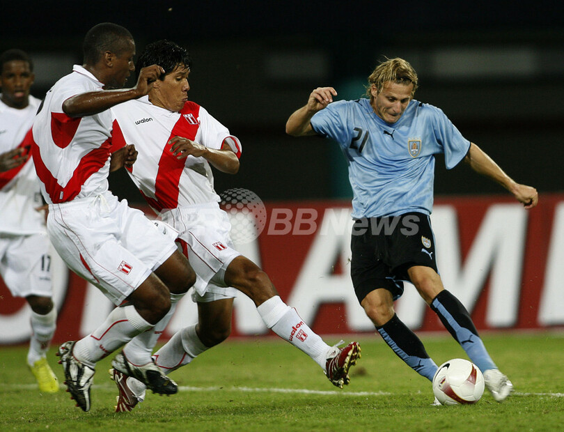 ペルー ウルグアイに快勝し白星スタート