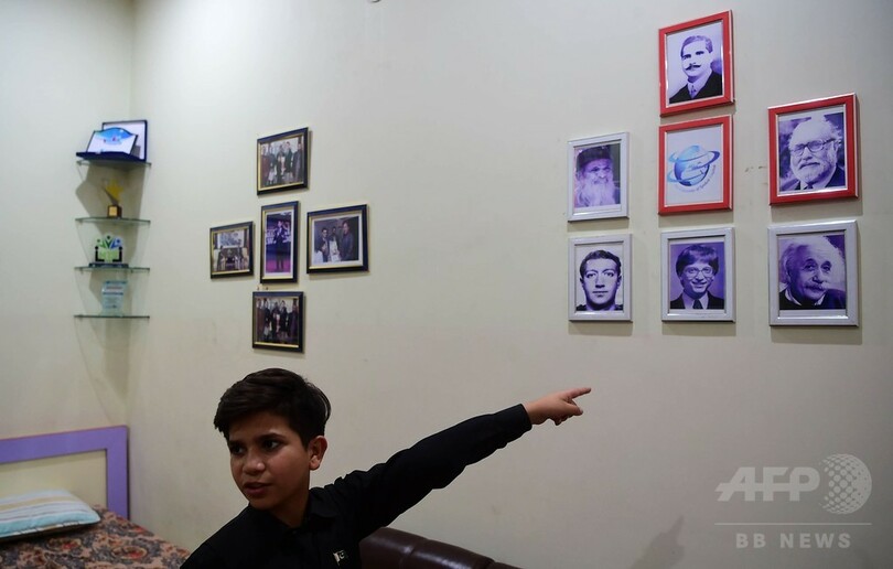 パキスタンが熱狂する11歳の「モチベーショナルスピーカー」は本物か？