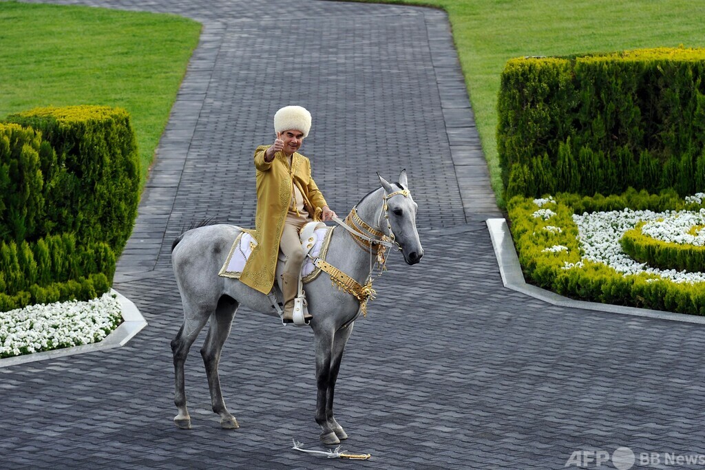 トルクメニスタン、前大統領にちなんだ新都市建設 投資額6600億円 写真1枚 国際ニュース:AFPBB News