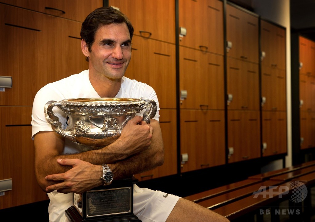 全豪優勝のフェデラーが王者ナダルに肉薄、最新世界ランキング 全豪優勝のフェデラーが王者ナダルに肉薄、最新世界ランキング
