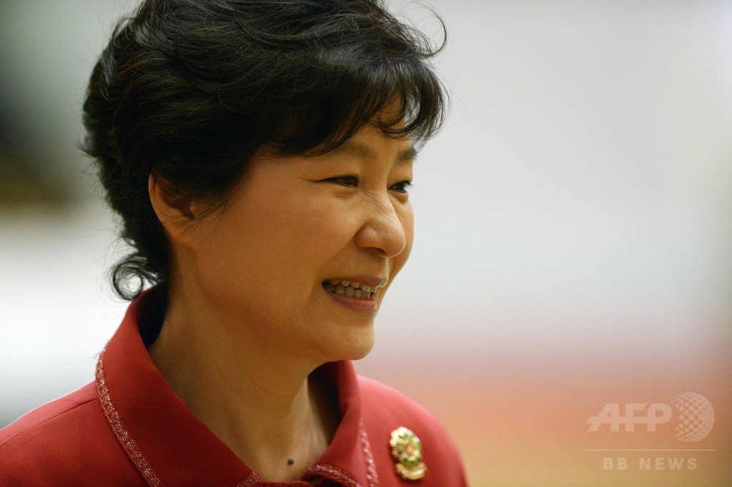 朴大統領、「根拠ない」噂報道に怒り示す 韓国 朴大統領、「根拠ない」噂報道に怒り示す 韓国