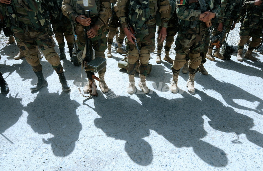 タリバンによる国軍への先制攻撃で村人数千人が避難、アフガニスタン 写真1枚 国際ニュース：AFPBB News