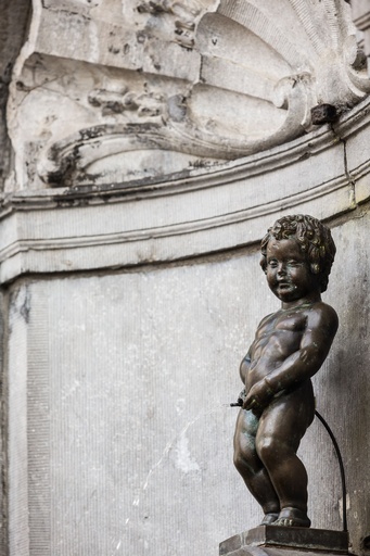 ブリュッセルの小便小僧は本物？「身体検査」で鑑定へ 写真6枚 国際