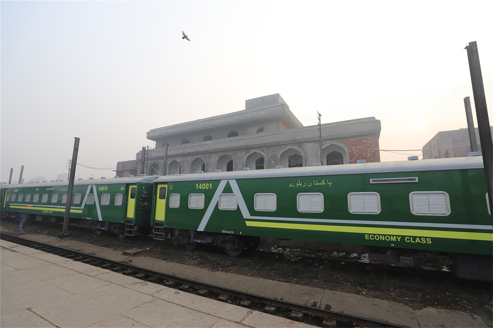 中国、パキスタンに広軌用列車を輸出 写真2枚 国際ニュース:AFPBB News