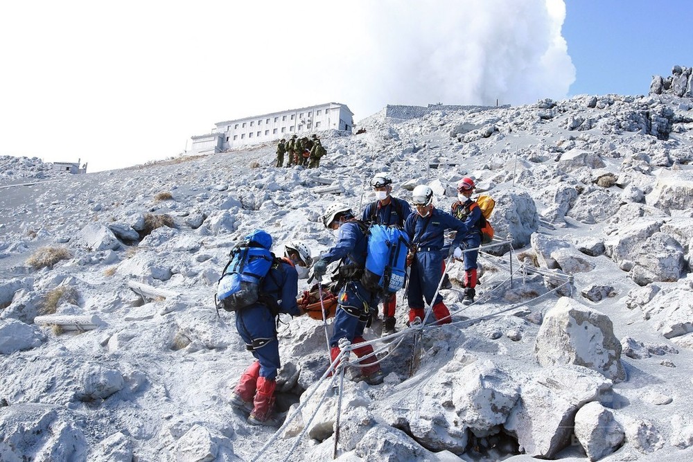 写真特集 御嶽山が噴火 登山客が多数犠牲に 写真33枚 国際ニュース Afpbb News