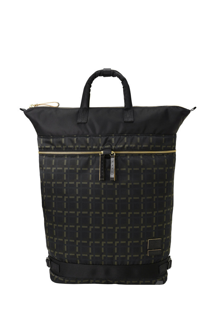 「MARNI×PORTER」第6弾発売に、21日から