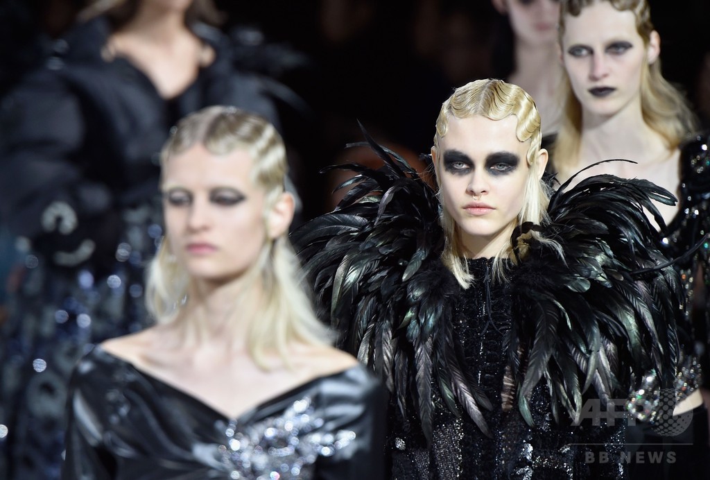 「マーク ジェイコブス」16/17年秋冬コレクション