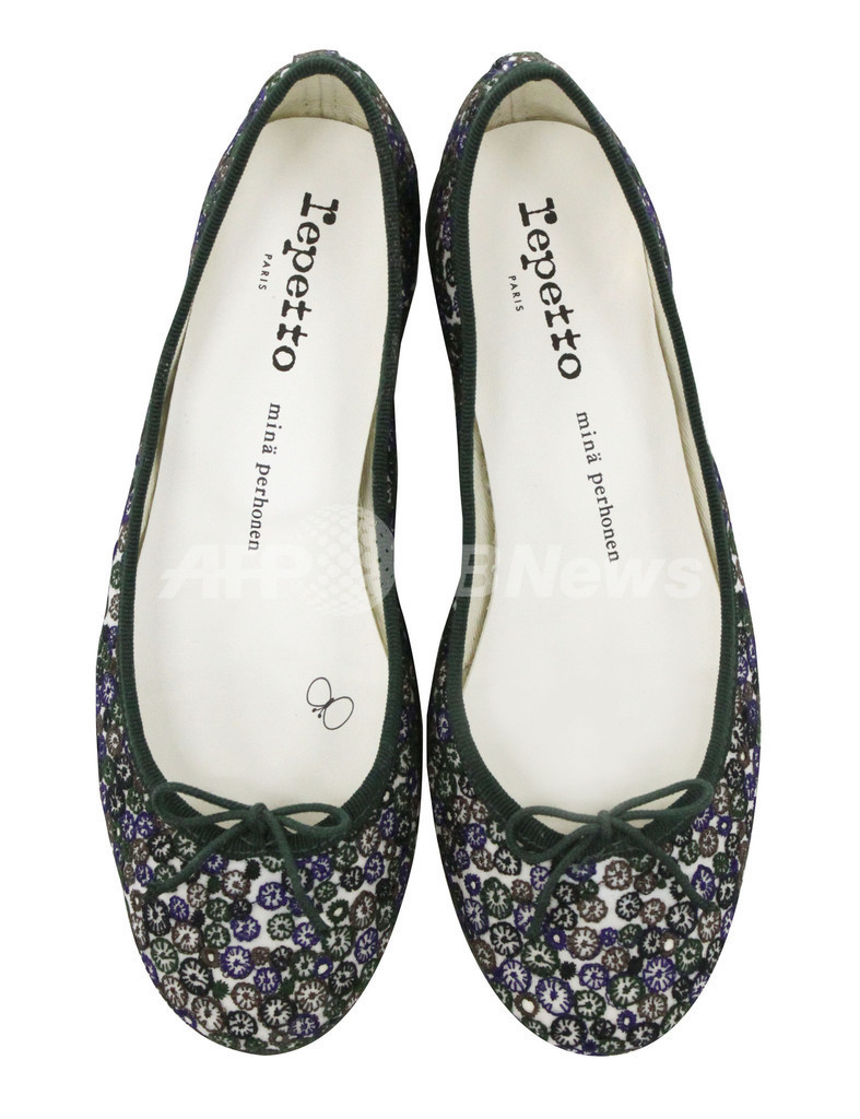 レペットがミナ ペルホネンとコラボ、キュートなバレリーナシューズが登場