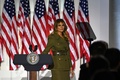 米ホワイトハウスのローズガーデンで行われた共和党の党大会で、演説を終えたメラニア・トランプ夫人（2020年8月25日撮影）。(c)Brendan Smialowski / AFP