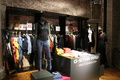 11月30日まで東京・原宿にある「ザ・シェルター トーキョー（The SHEL&apos; TTER TOKYO）」で開催された「G-STAR RAW×GIRLS’ GENERATION」ポップアップショップの内観（2012年11月30日撮影）。(c)MODE PRESS