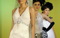 インドネシアのジャカルタ（Jakarta）で開催された08年度グランド・ウエディング・エキスポ（ Grand Wedding Expo）で披露されたファッションショー（2008年6月20日撮影）。(c)AFP/
Jewel SAMAD