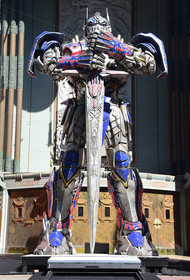 「トランスフォーマー」撮影で米制作会社に賠償命令、中国裁判所 「トランスフォーマー」撮影で米制作会社に賠償命令、中国裁判所