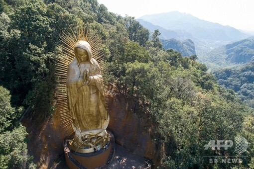 世界最大「グアダルーペの聖母」像に多くの巡礼者 メキシコ 写真11枚