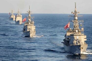 米空母3隻、海上自衛隊と合同演習 写真4枚 国際ニュース：AFPBB News