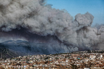 チリで山火事、世界遺産の町に火の手迫る バルパライソ歴史地区