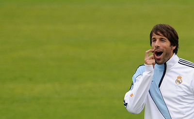 ハンブルガーSV ニステルローイを獲得