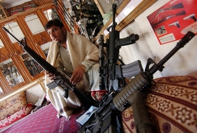 ずさんな管理で大量の武器が行方不明、武装勢力にわたった恐れも アフガニスタン